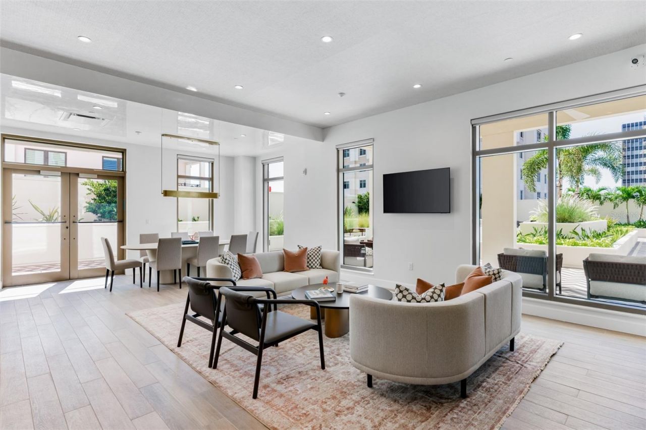 126 4th Avenue Ne, Unit 602, Saint Petersburg, FL 33701 Photo