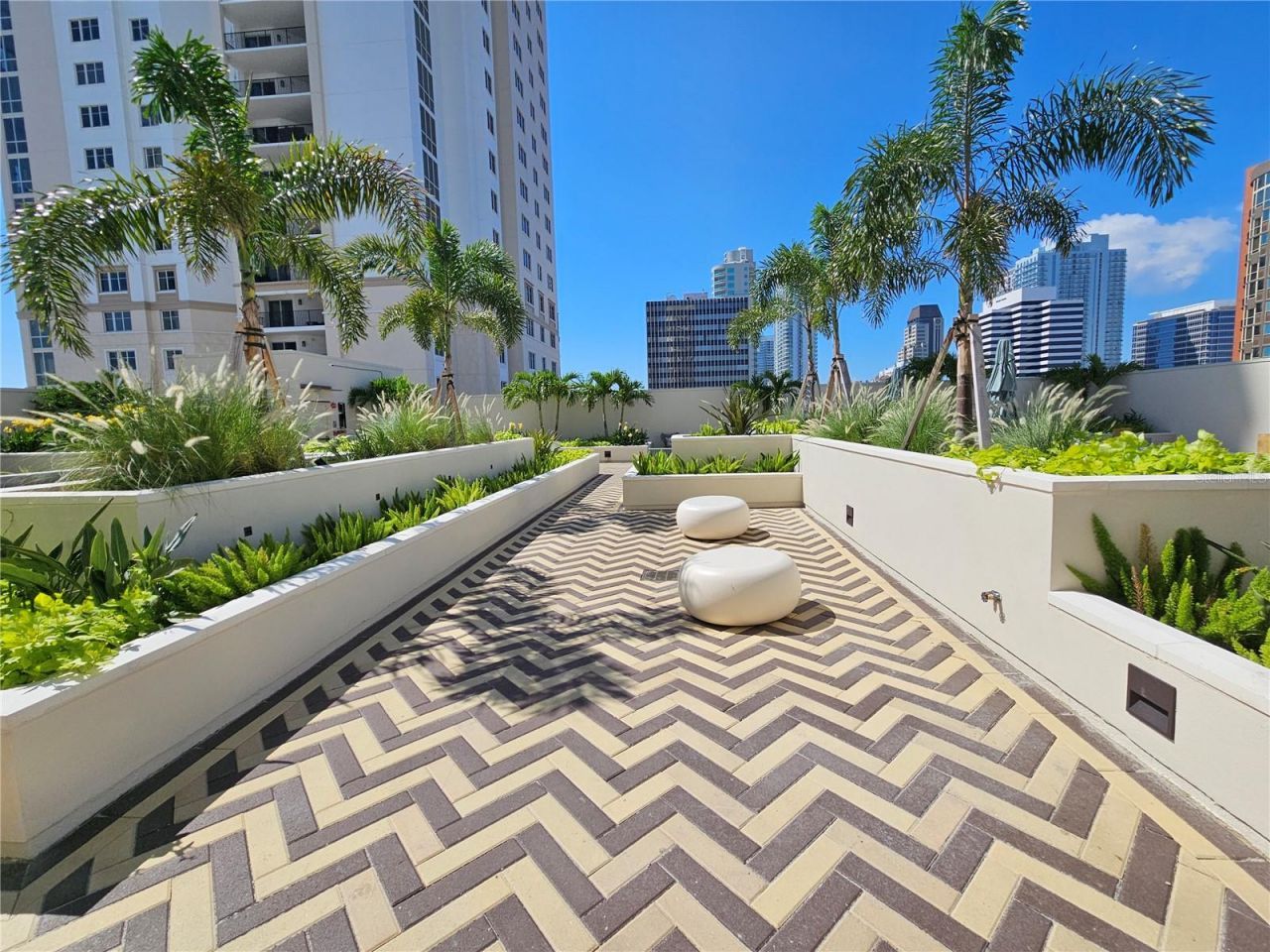 126 4th Avenue Ne, Unit 602, Saint Petersburg, FL 33701 Photo