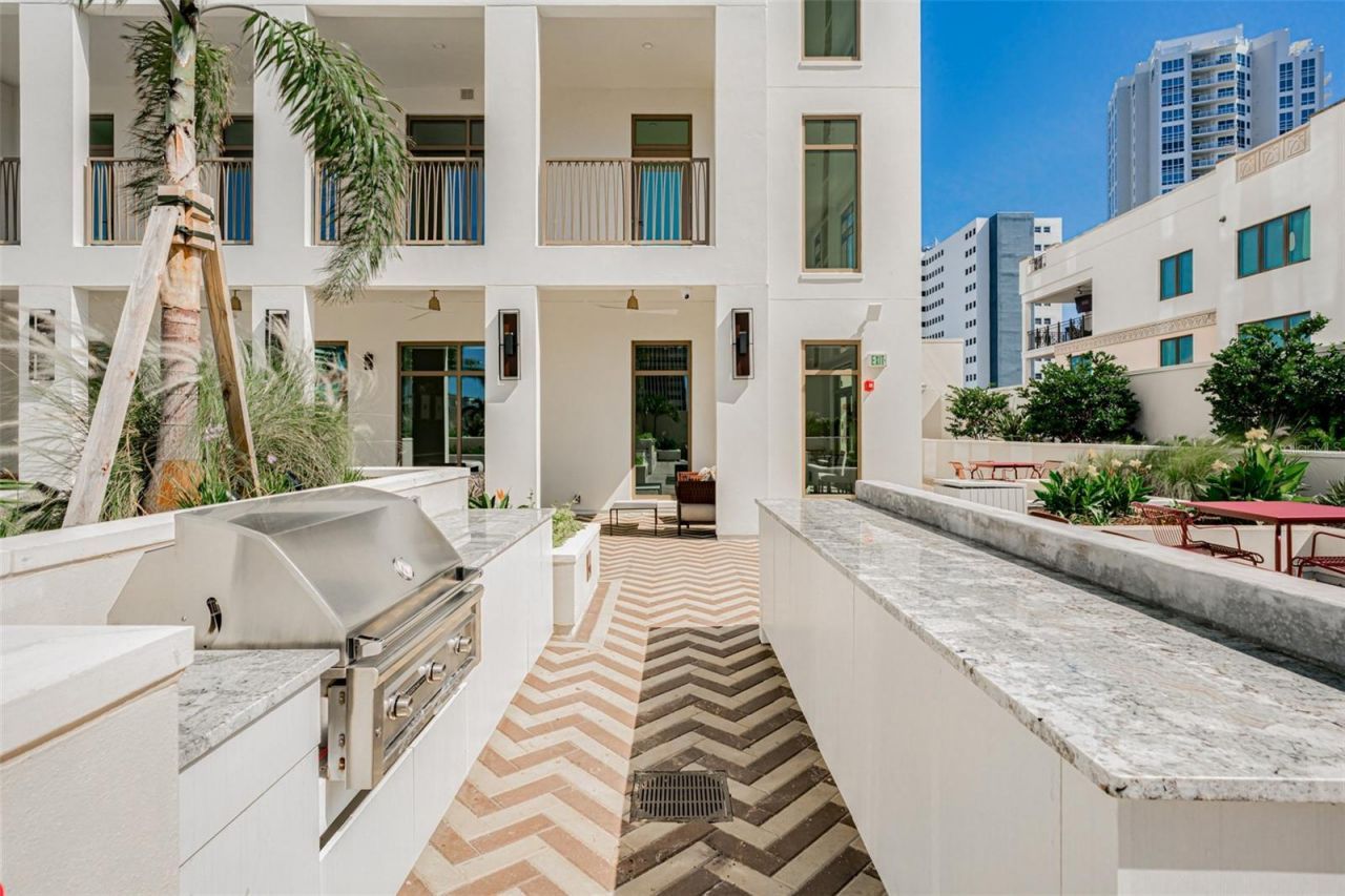 126 4th Avenue Ne, Unit 602, Saint Petersburg, FL 33701 Photo