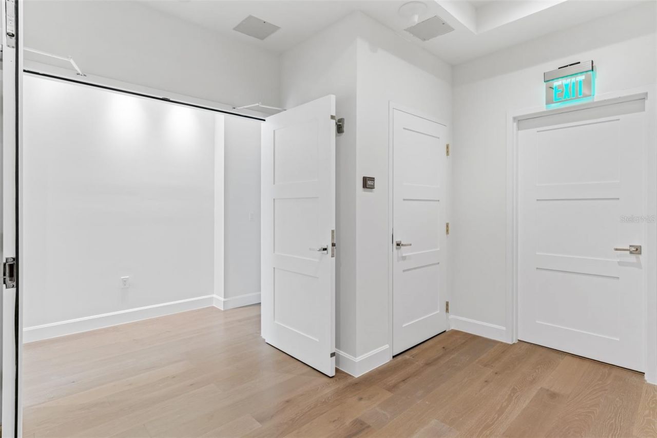 126 4th Avenue Ne, Unit 602, Saint Petersburg, FL 33701 Photo