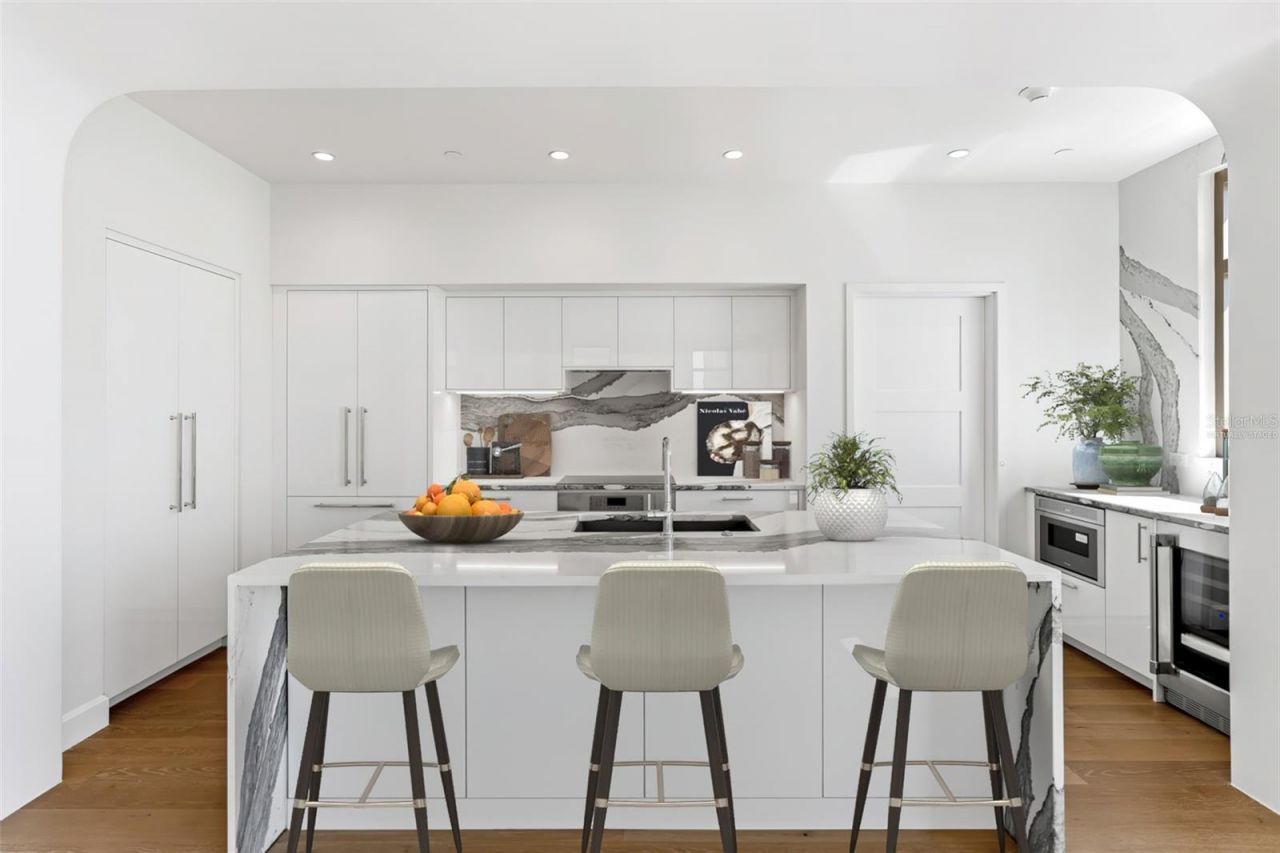 126 4th Avenue Ne, Unit 602, Saint Petersburg, FL 33701 Photo