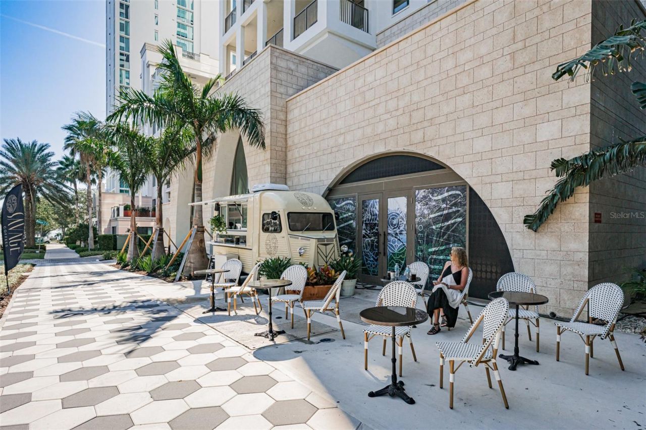 126 4th Avenue Ne, Unit 602, Saint Petersburg, FL 33701 Photo