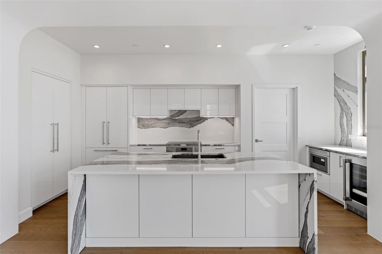 126 4th Avenue Ne, Unit 602, Saint Petersburg, FL 33701 Photo