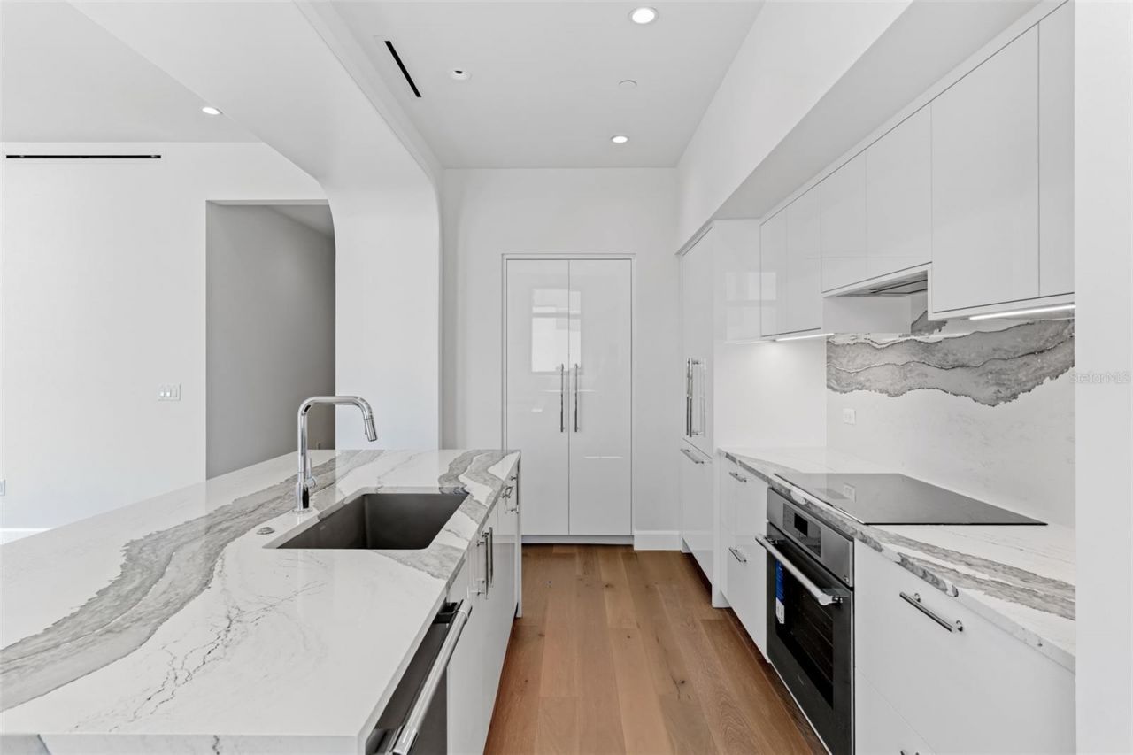 126 4th Avenue Ne, Unit 602, Saint Petersburg, FL 33701 Photo