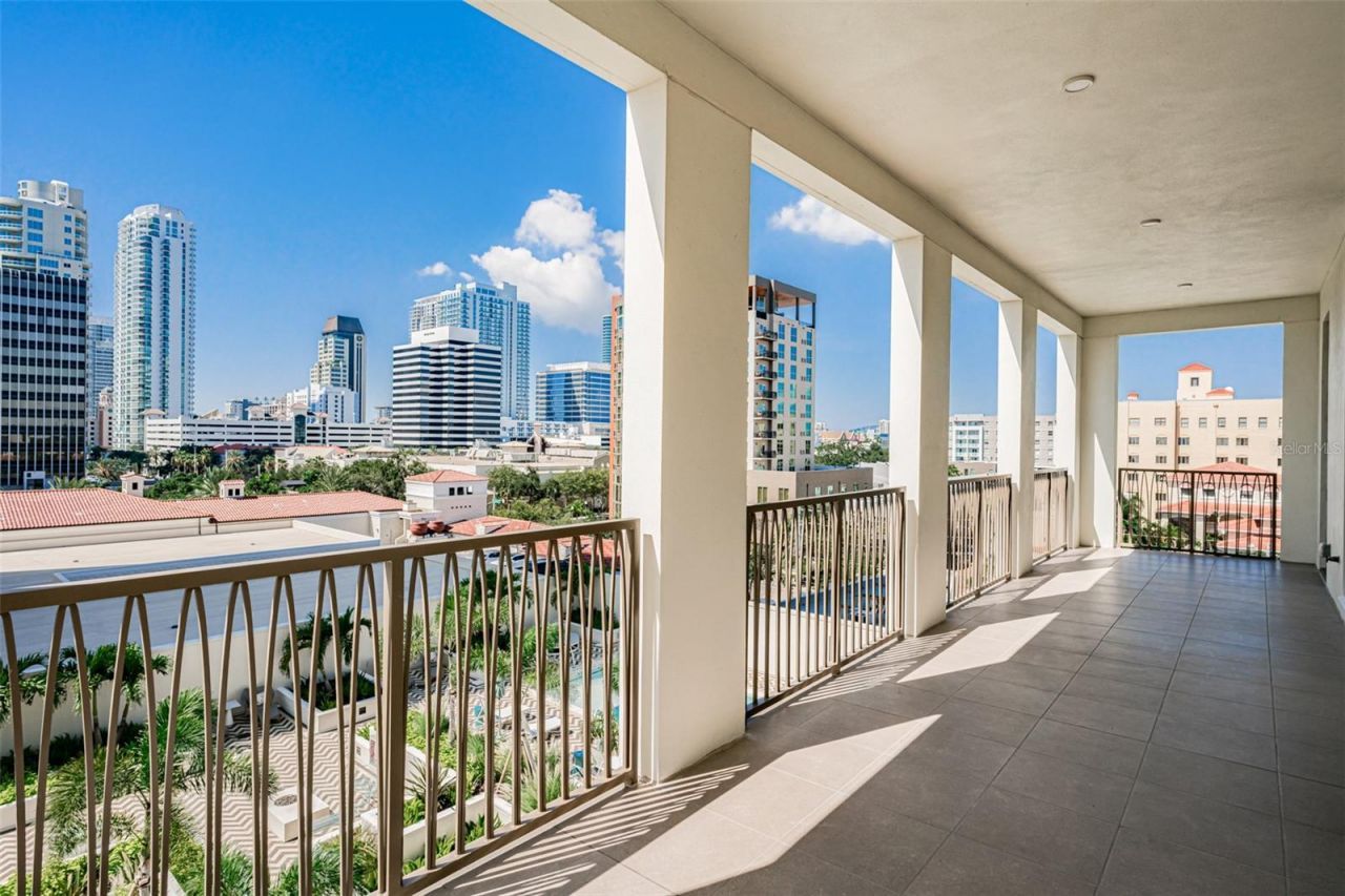 126 4th Avenue Ne, Unit 602, Saint Petersburg, FL 33701 Photo