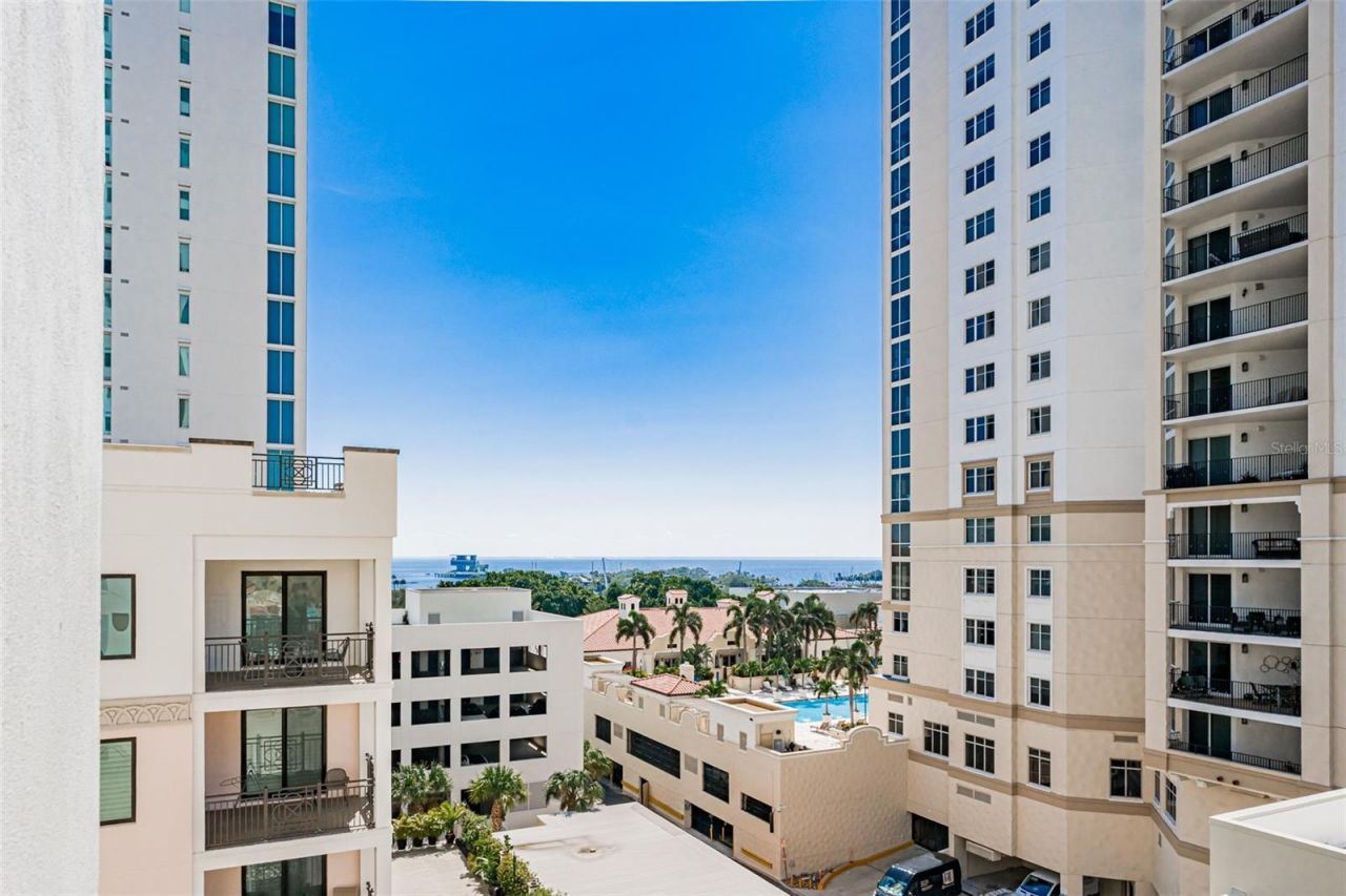 126 4th Avenue Ne, Unit 602, Saint Petersburg, FL 33701 Photo