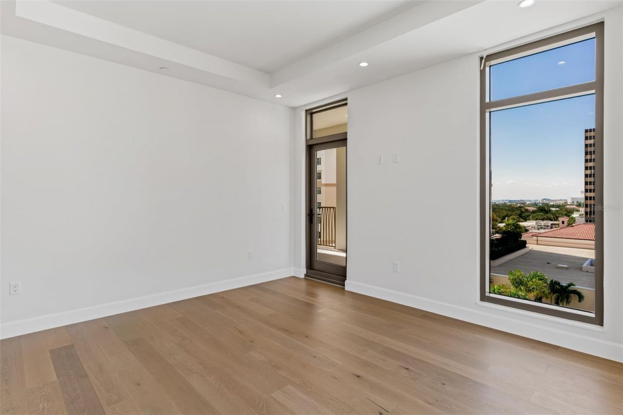 126 4th Avenue Ne, Unit 602, Saint Petersburg, FL 33701 Photo