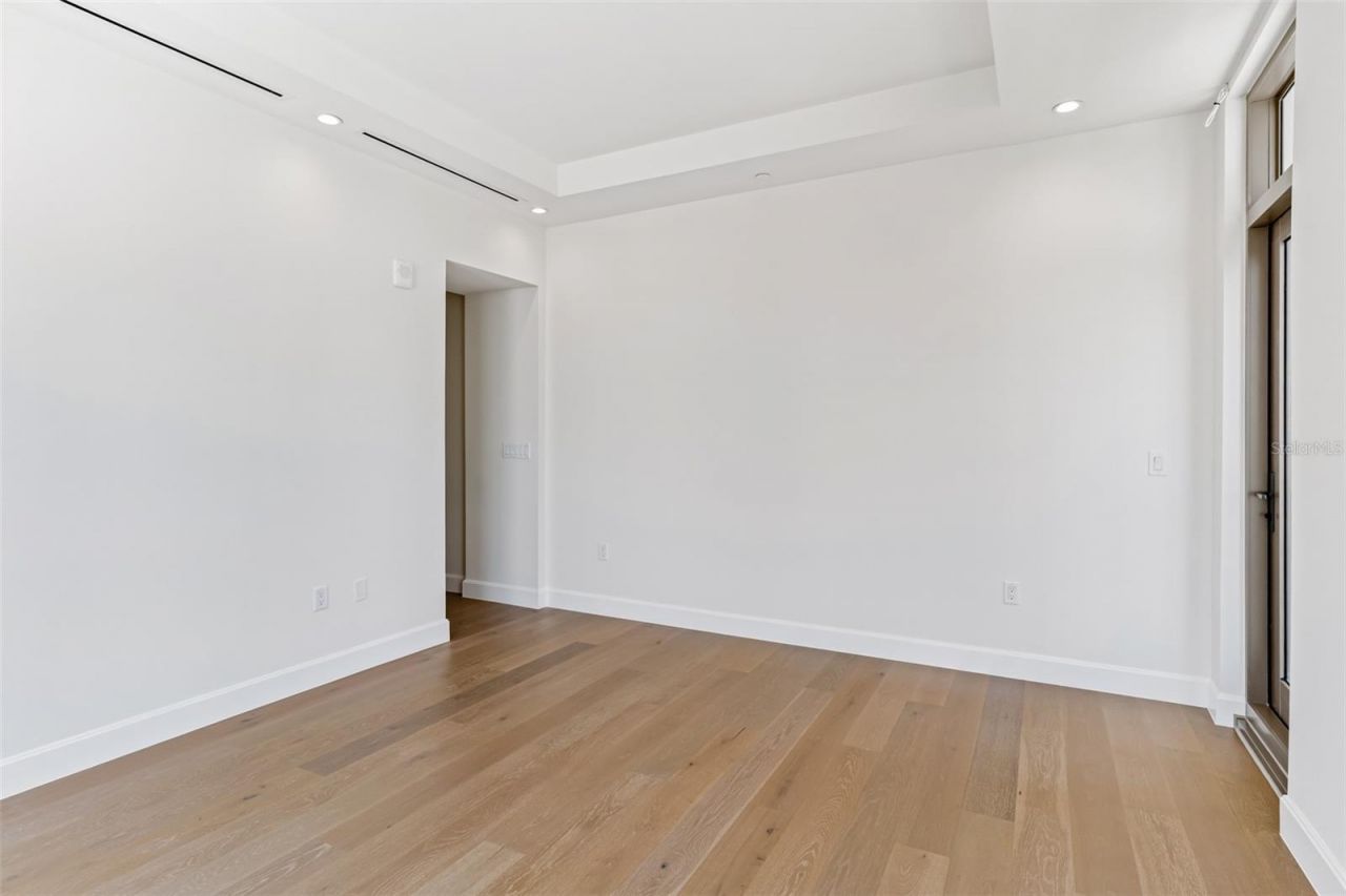 126 4th Avenue Ne, Unit 602, Saint Petersburg, FL 33701 Photo