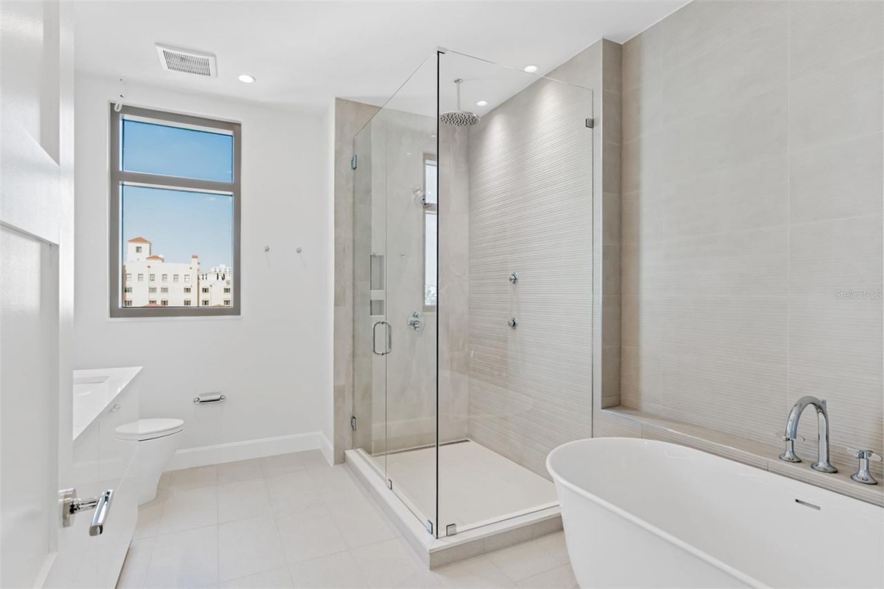 126 4th Avenue Ne, Unit 602, Saint Petersburg, FL 33701 Photo