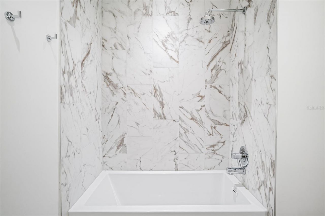 126 4th Avenue Ne, Unit 602, Saint Petersburg, FL 33701 Photo