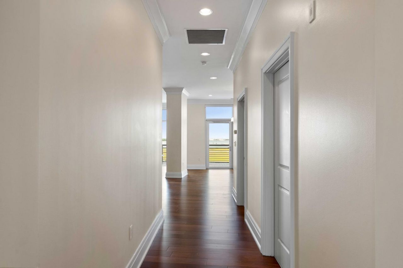 355 Cooper River Drive Photo 4