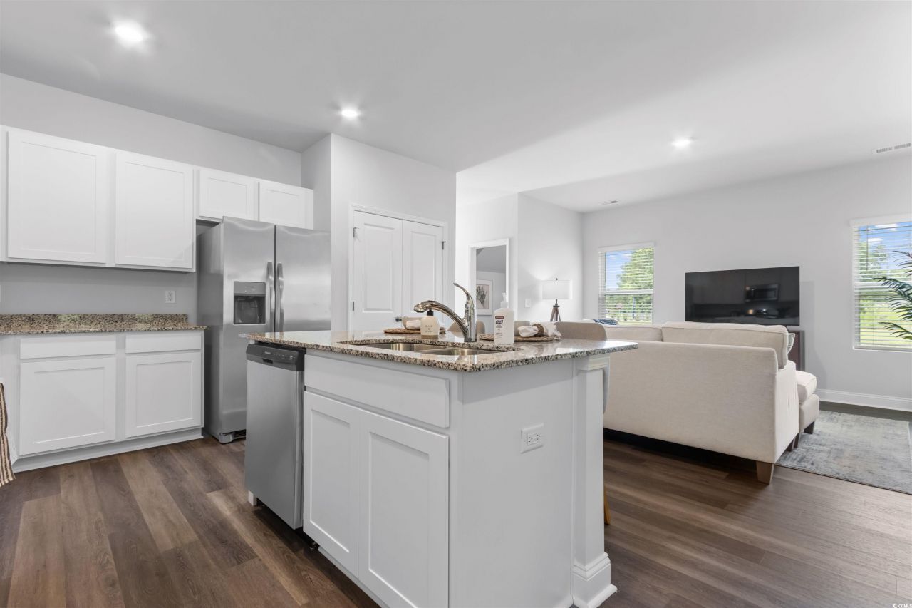 405 Waterend Dr. Photo 13