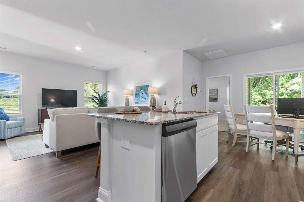 405 Waterend Dr. Photo 14