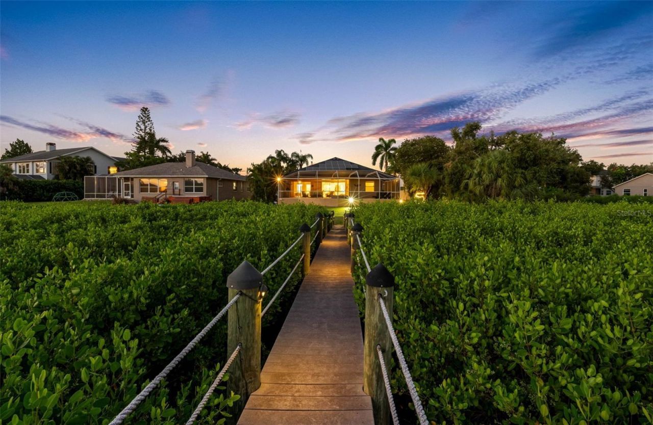 804 Charles Boulevard, Oldsmar, FL 34677 Photo