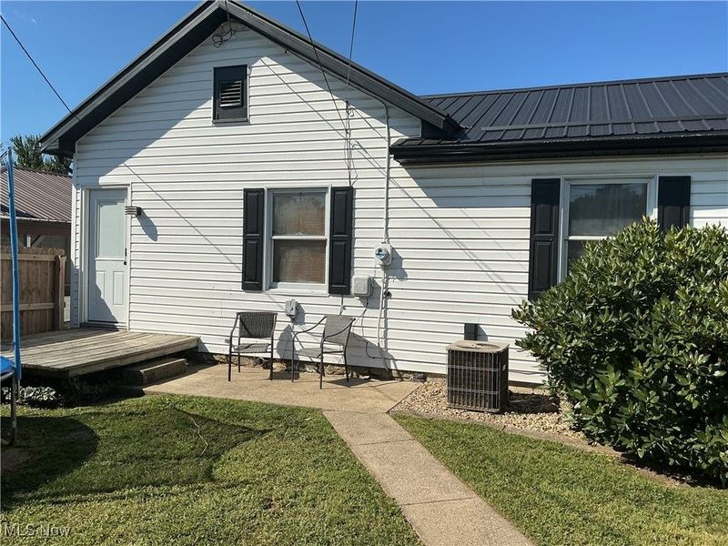 510 Chestnut Street, Dresden, OH 43821 Photo 2