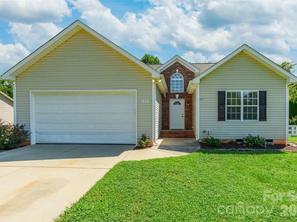 235 Kendra Drive, Mooresville, NC 28117