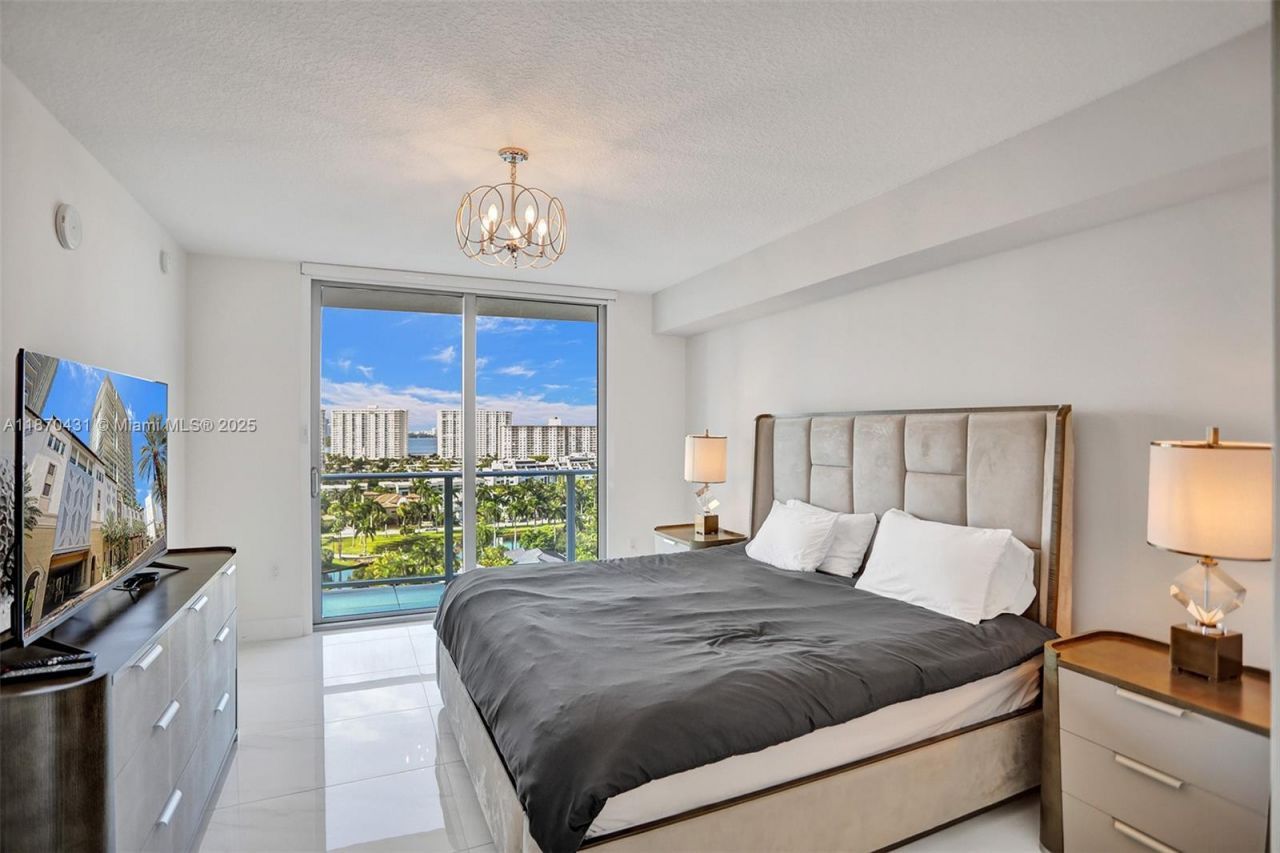 330 Sunny Isles Blvd, Unit 5-1204, Sunny Isles Beach, FL 33160 Photo