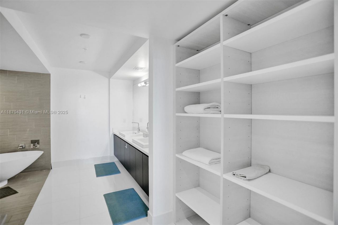 330 Sunny Isles Blvd, Unit 5-1204, Sunny Isles Beach, FL 33160 Photo