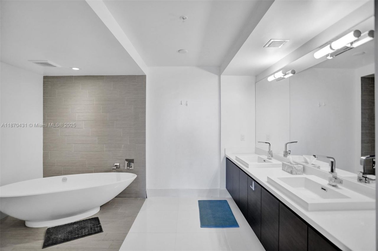 330 Sunny Isles Blvd, Unit 5-1204, Sunny Isles Beach, FL 33160 Photo