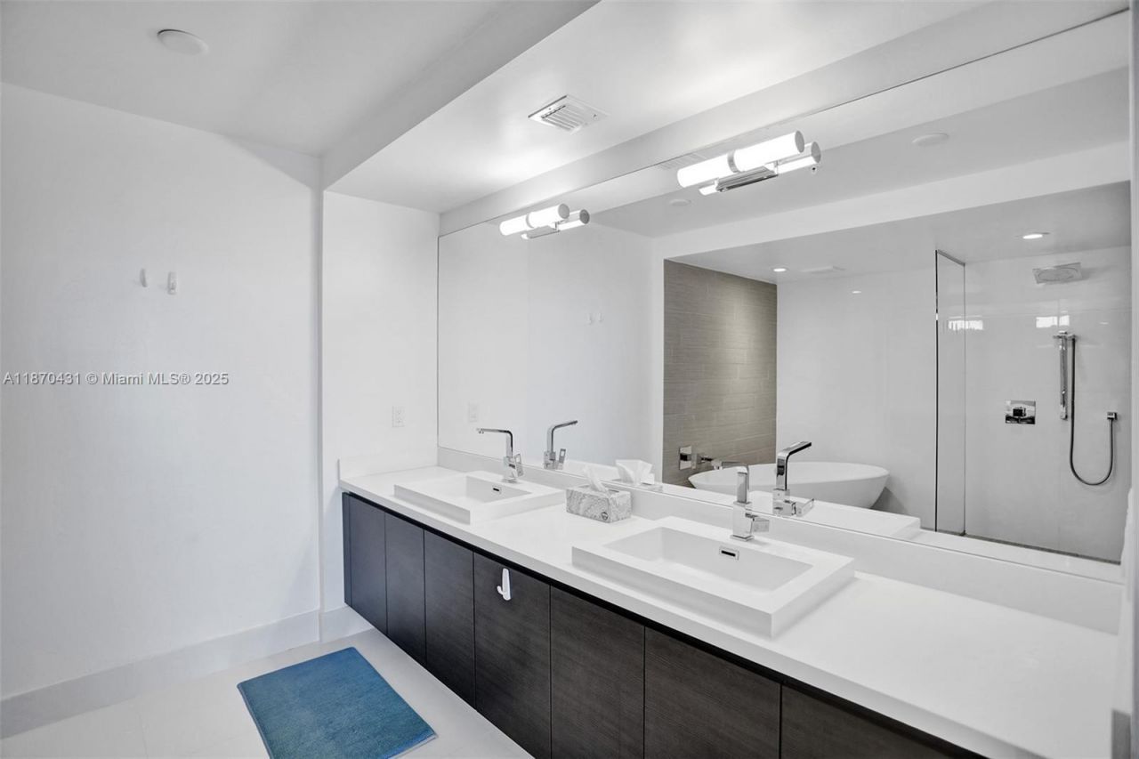 330 Sunny Isles Blvd, Unit 5-1204, Sunny Isles Beach, FL 33160 Photo