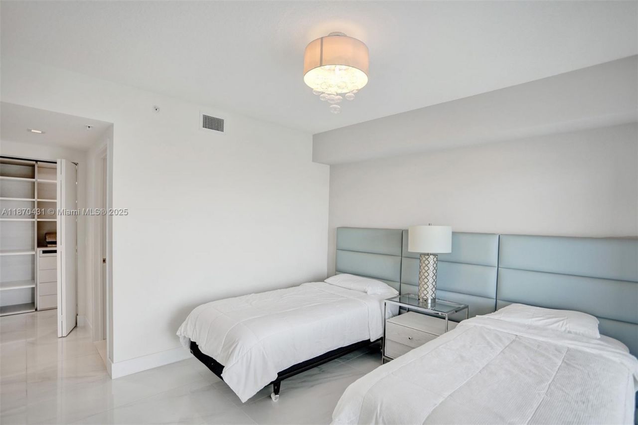 330 Sunny Isles Blvd, Unit 5-1204, Sunny Isles Beach, FL 33160 Photo