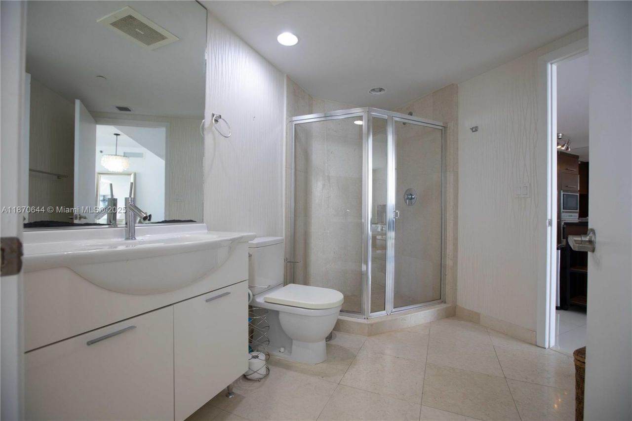 475 Brickell Ave, Unit 5007, Miami, FL 33131 Photo