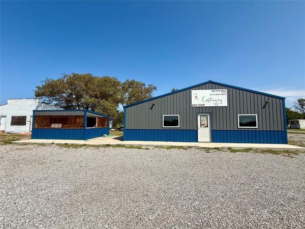 619 E 1ST Street, Granite, OK 73547