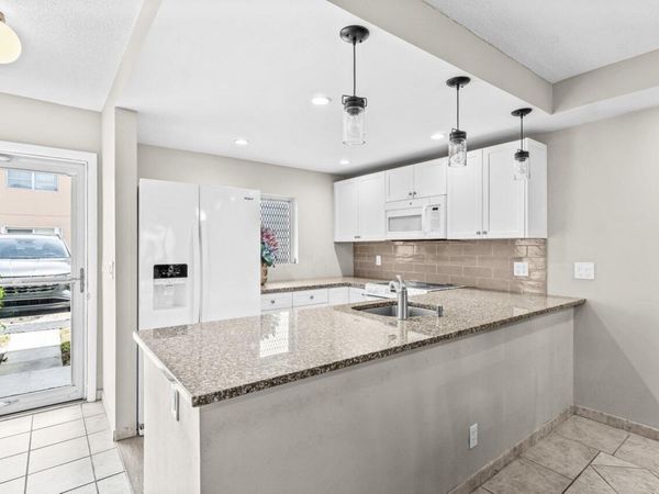 2191 NE 1st Court, Unit Apt 106, Boynton Beach, FL 33435