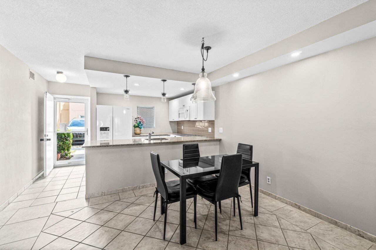 2191 NE 1st Court, Unit Apt 106, Boynton Beach, FL 33435 Photo