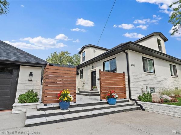 22505 Beach Street, St. Clair Shores, MI 48081