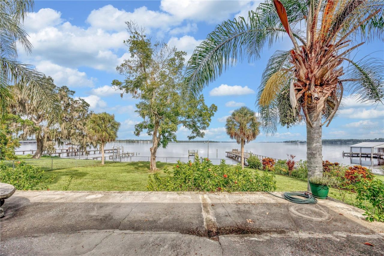 115 Sunset Point Road, East Palatka, FL 32131 Photo