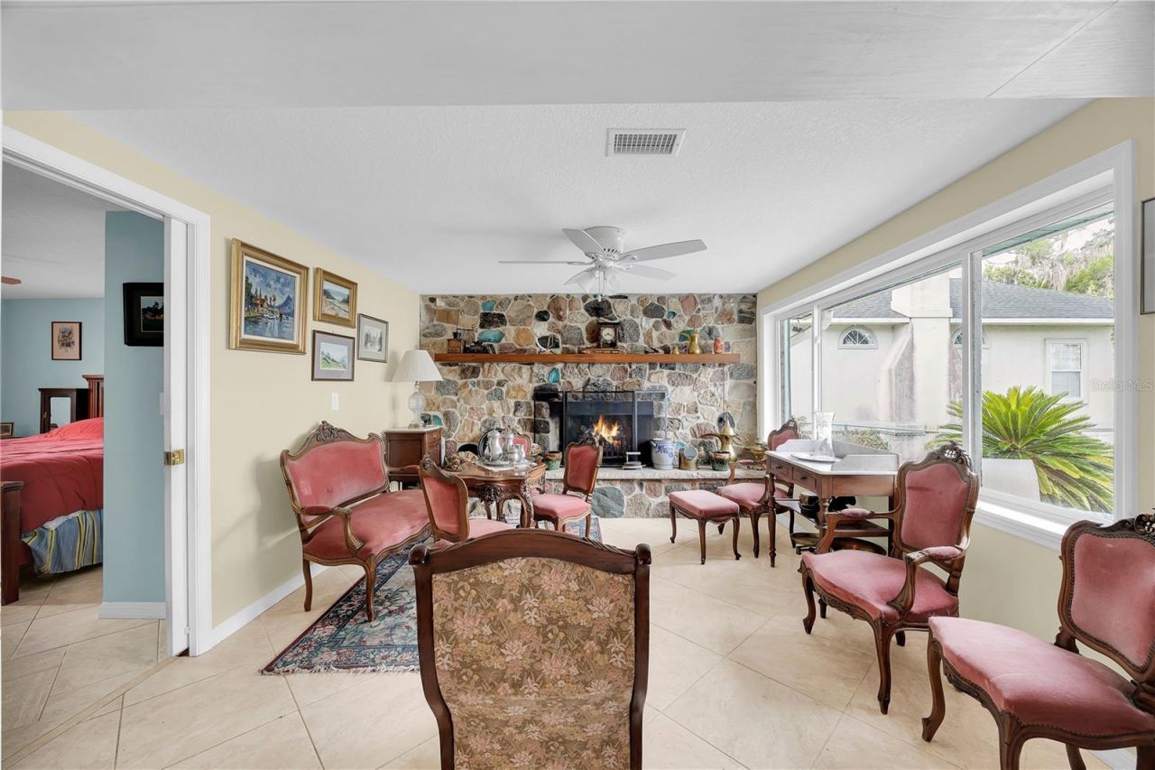 115 Sunset Point Road, East Palatka, FL 32131 Photo