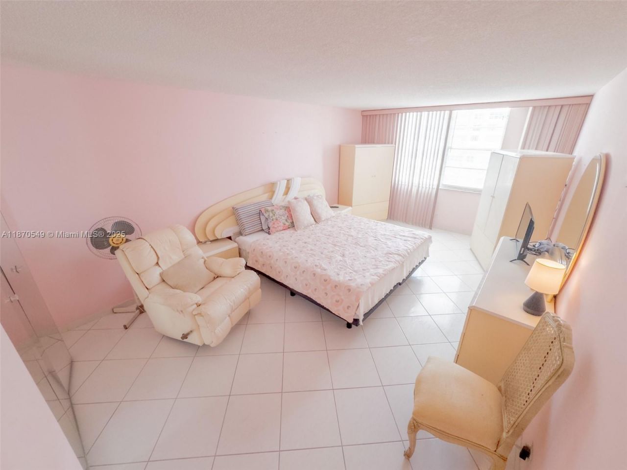 251 174th St, Unit 1605, Sunny Isles Beach, FL 33160 Photo