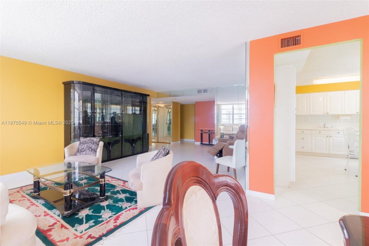 251 174th St, Unit 1605, Sunny Isles Beach, FL 33160 Photo