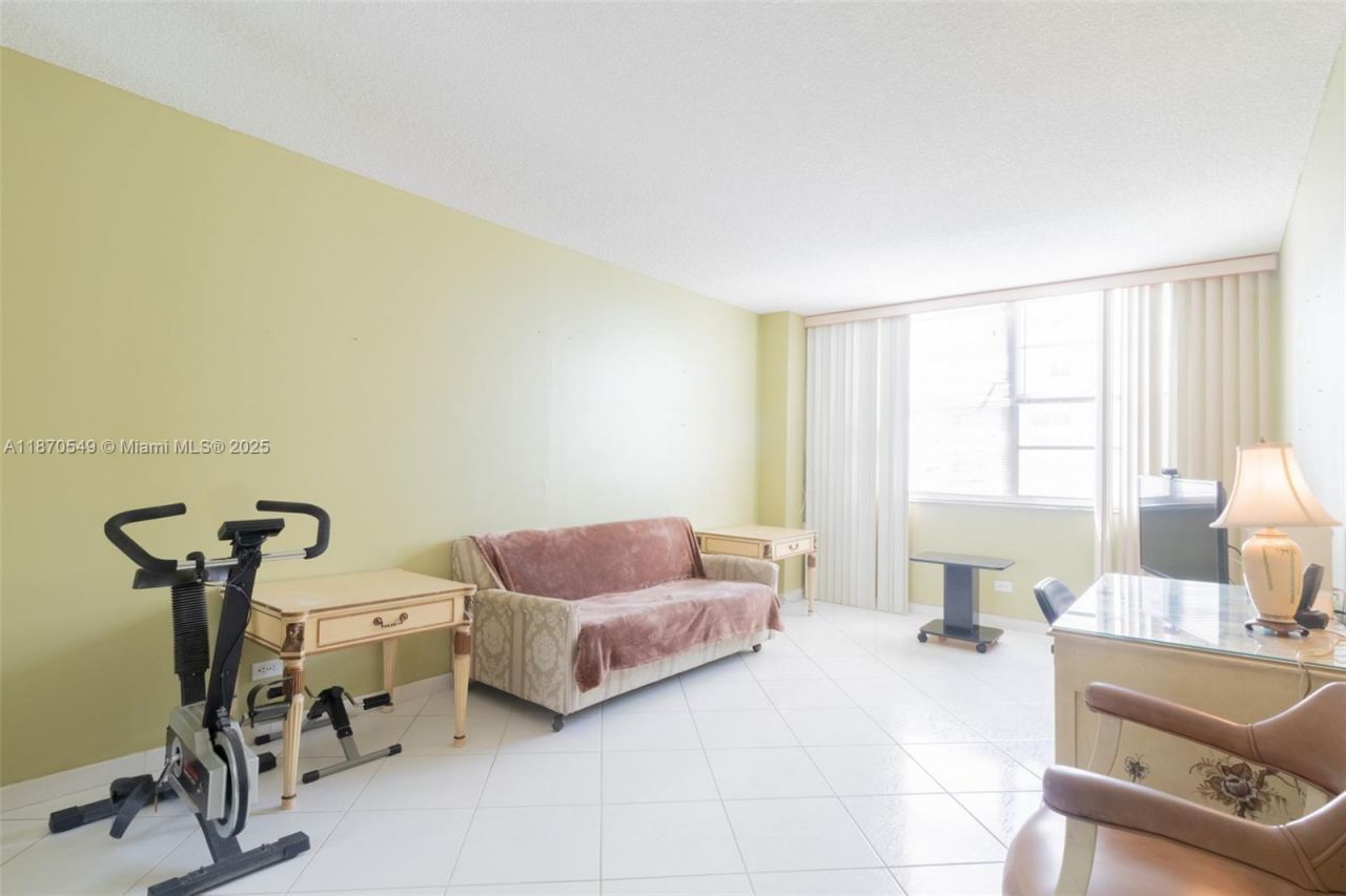 251 174th St, Unit 1605, Sunny Isles Beach, FL 33160 Photo
