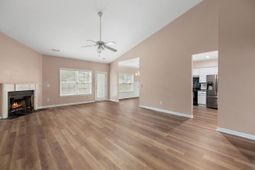 102 Cableswynd Way photo 4