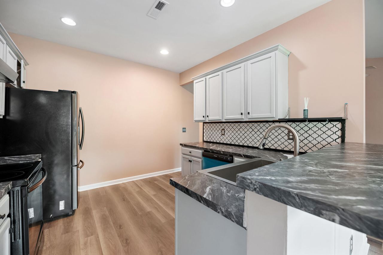 102 Cableswynd Way Photo 9