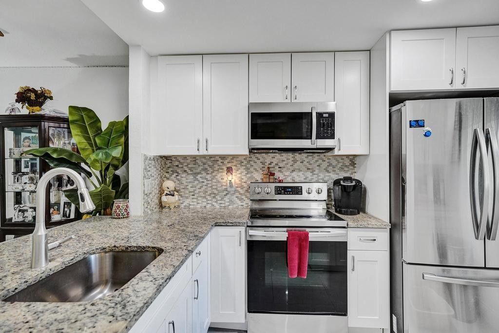 3060 Holiday Springs Boulevard, Unit 106, Margate, FL 33063 Photo