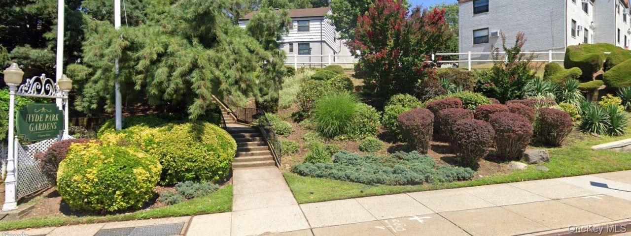 68-76 136th Street, Unit A, Kew Gardens Hills, NY 11367 Main Photo