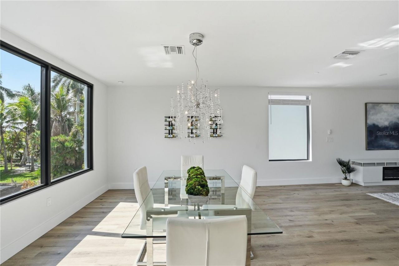 940 W Olympia Avenue, Punta Gorda, FL 33950 Photo