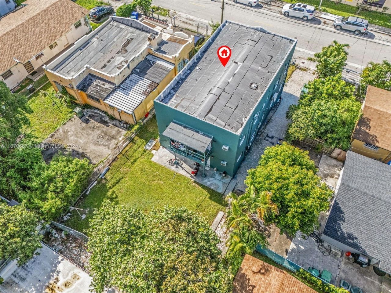 1075 NW 30th St, Miami, FL 33127 Photo