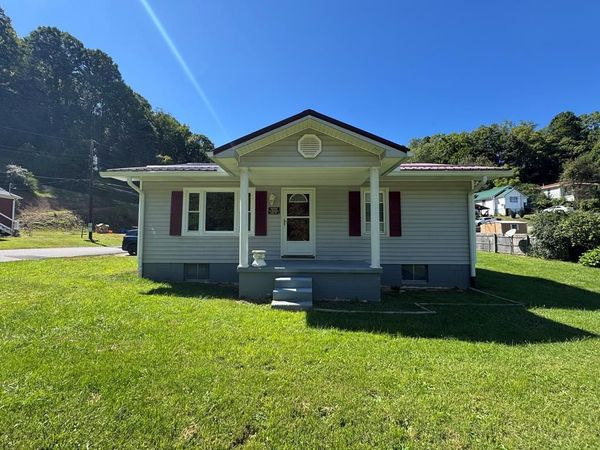 174 McAlpin Road, SOPHIA, WV 25921