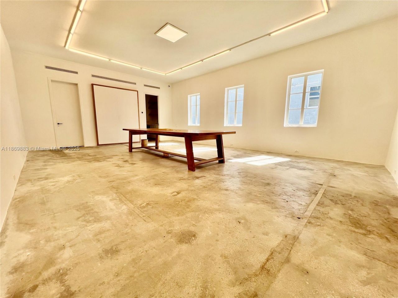 1031 NW 21st St, Miami, FL 33127 Photo