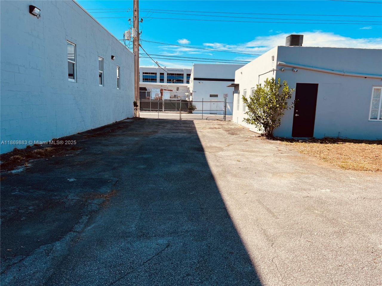 1031 NW 21st St, Miami, FL 33127 Photo