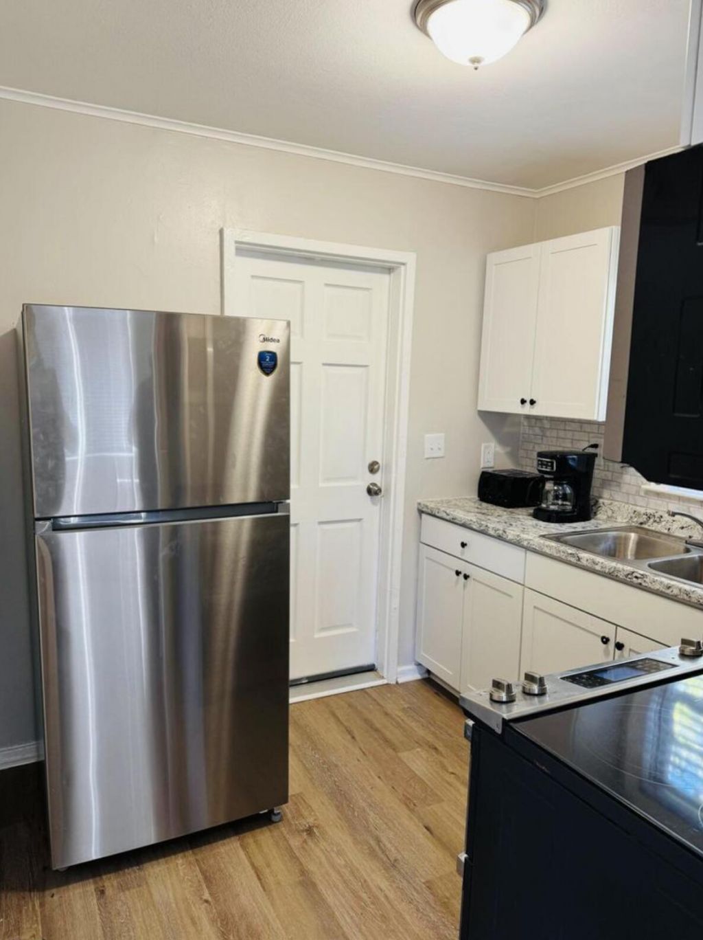 2805 Martha Drive Photo 8