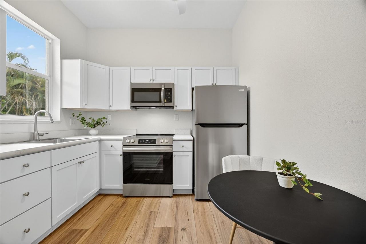 11600 SW Courtly Manor Drive, Lake Suzy, FL 34269 Photo