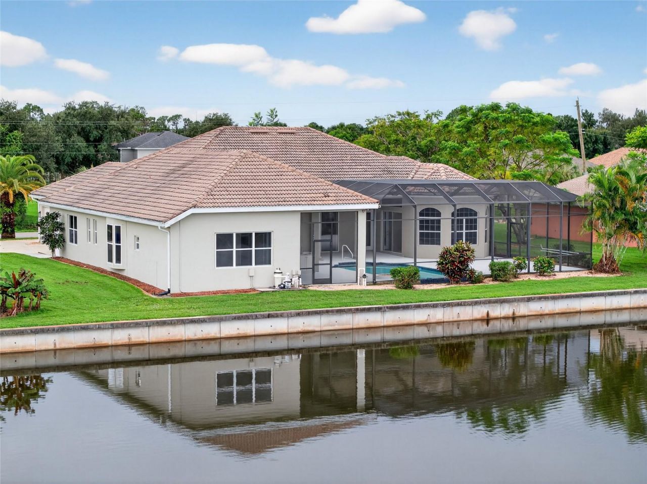 11600 SW Courtly Manor Drive, Lake Suzy, FL 34269 Photo