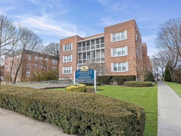 240 Central Avenue, Unit 2F, Lawrence, NY 11559