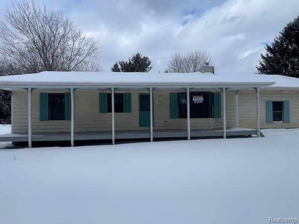 8630 Joey Drive, Pinckney Vlg, MI 48169