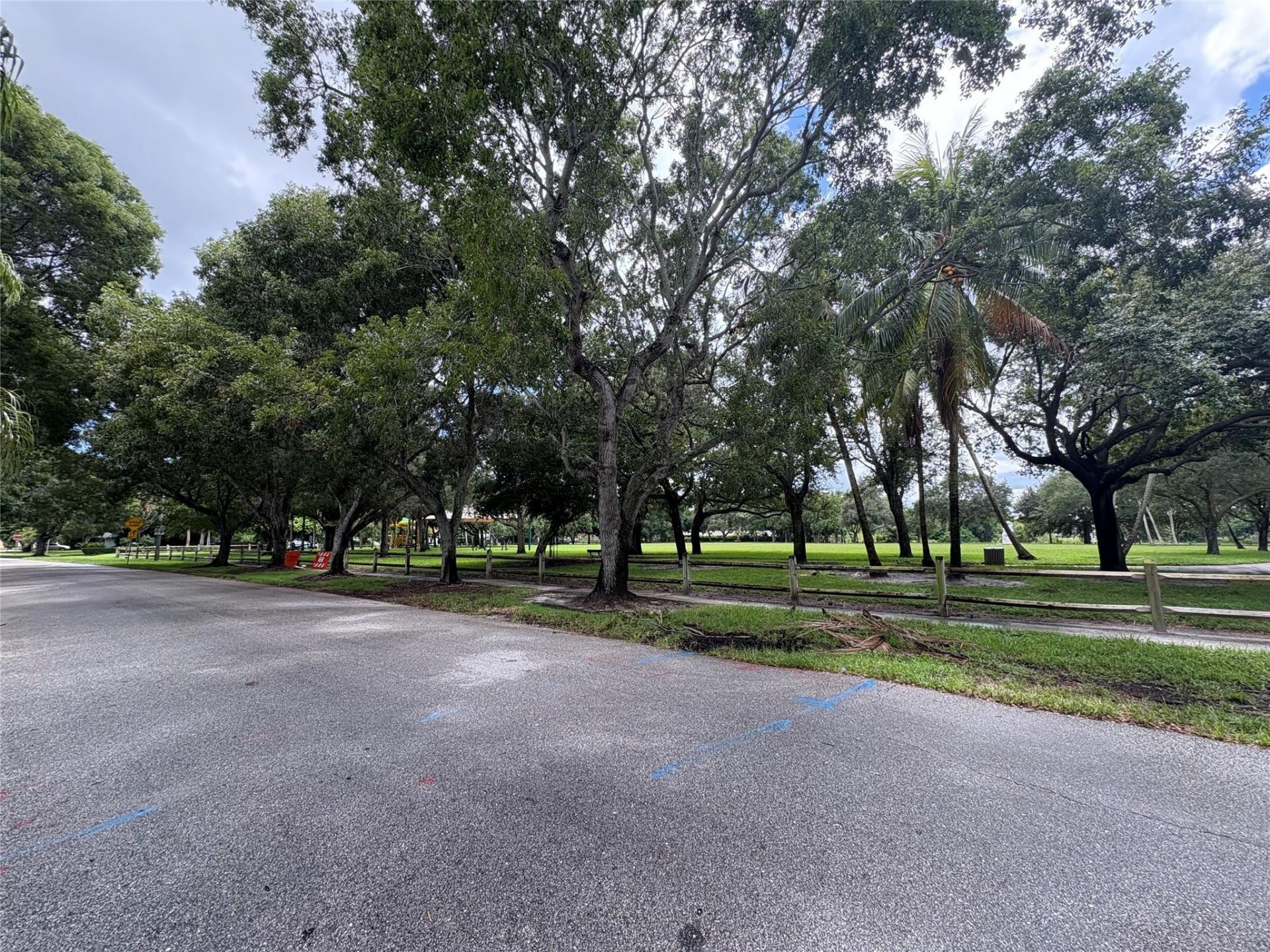 2109 Pinehurst Drive, West Palm Beach, FL 33407 Photo